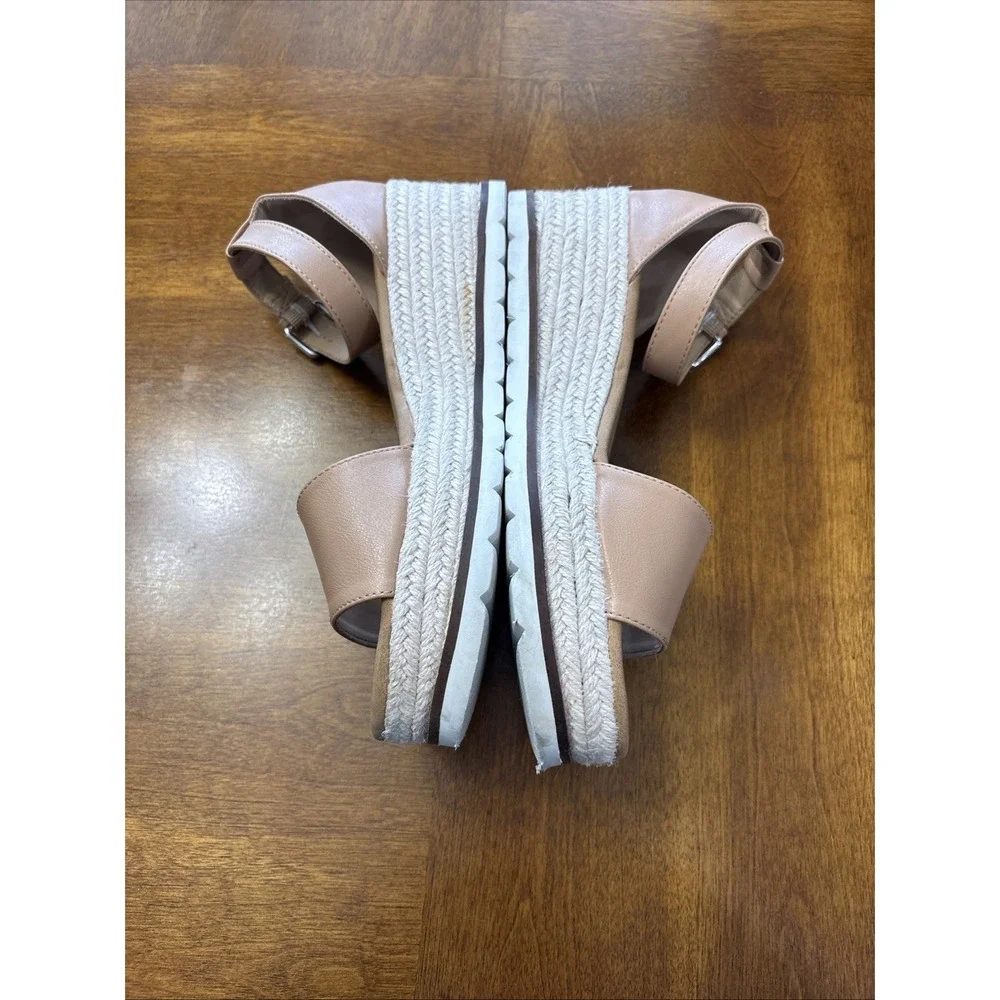 DV by Dolce Vita Women Tan Wedges Size‎ US 10